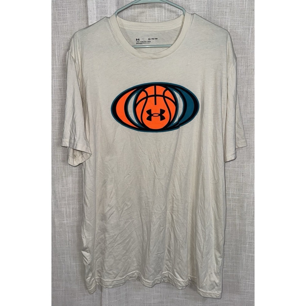 Under Armour Men's  XL Loose Cream Basketball Symbol T-Shirt UA Shirt SS